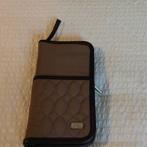 💚LUG TRAVEL WALLET